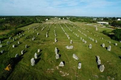 The Carnac Stones.
Everyone has heard of Stonehenge, but few know the Carnac Stones. These are 3,000 megalithic stones arranged in perfect lines over a distance of 12 kilometers on the coast of Brittany in the North-West of France. Mythology surrounding the stones says that each stone is a soldier in a Roman legion that Merlin the Wizard turned in to stone. Scientific attempts at an explanation suggests that the stones are most likely an elaborate earthquake detector. The identity of the Neolithic people who built them is unknown.