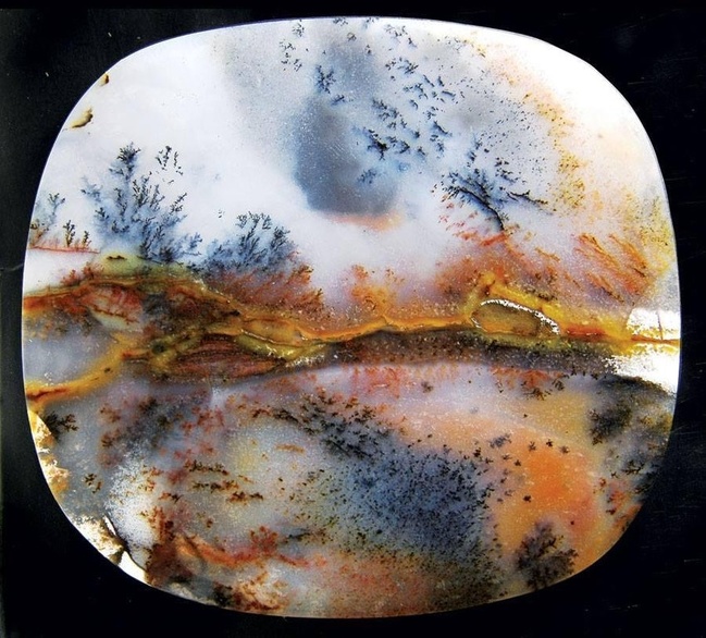 Agate on which nature engraved a picture.