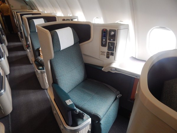 first class seats on plane - G D 2