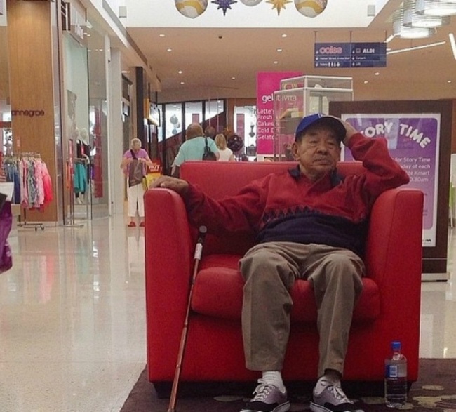 32 Men Who Got Trapped Waiting for Women