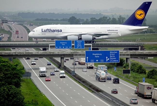 airbus a380 airport