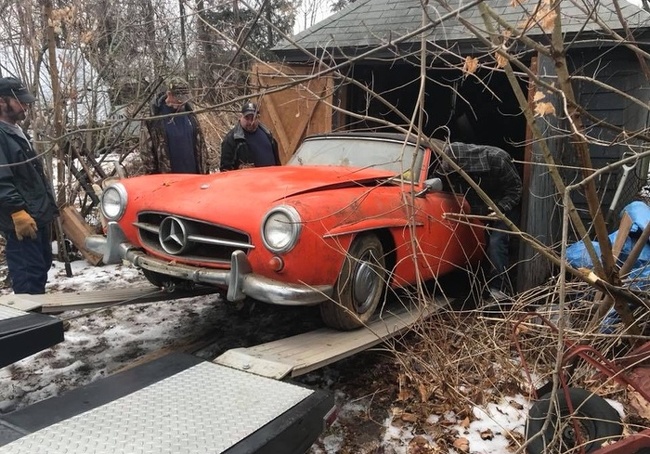 “We found a forgotten classic Mercedes-Benz.”