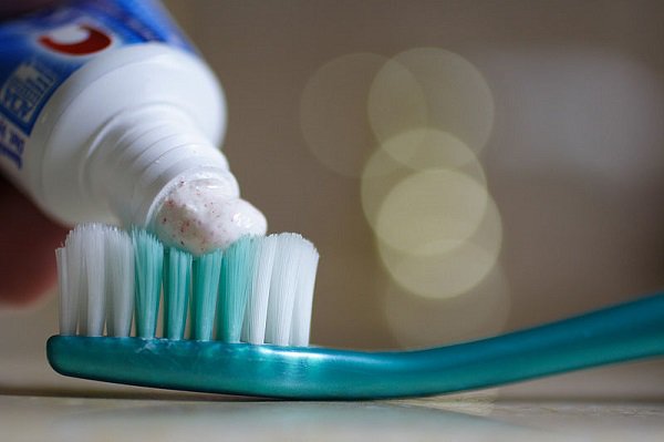 The fresh line of toothpaste that you put onto the bristles of your toothbrush is known as the nurdle.