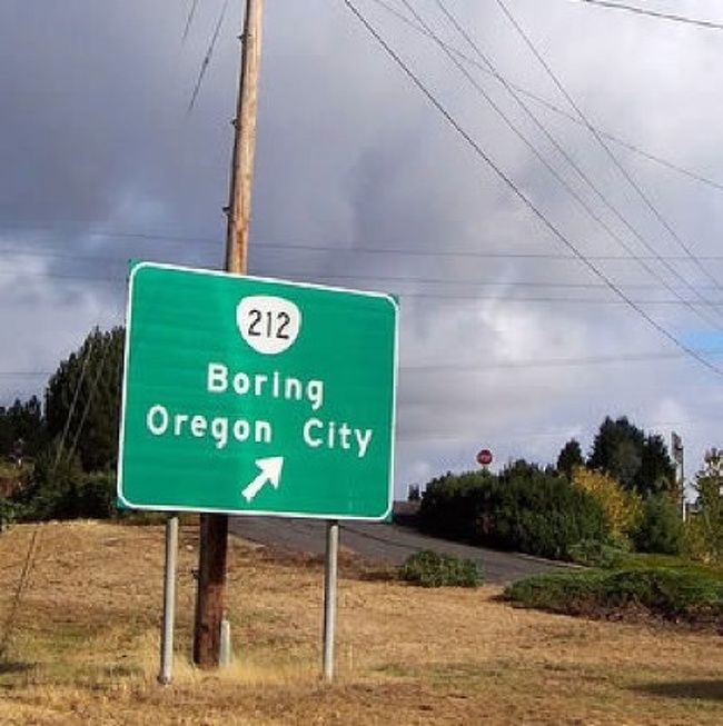27 Road Signs That Make Zero Sense to Regular Folks