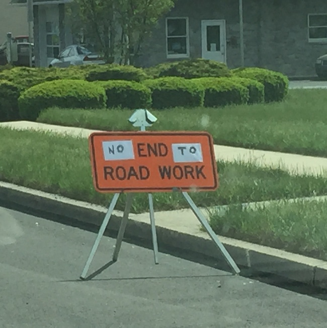 27 Road Signs That Make Zero Sense to Regular Folks