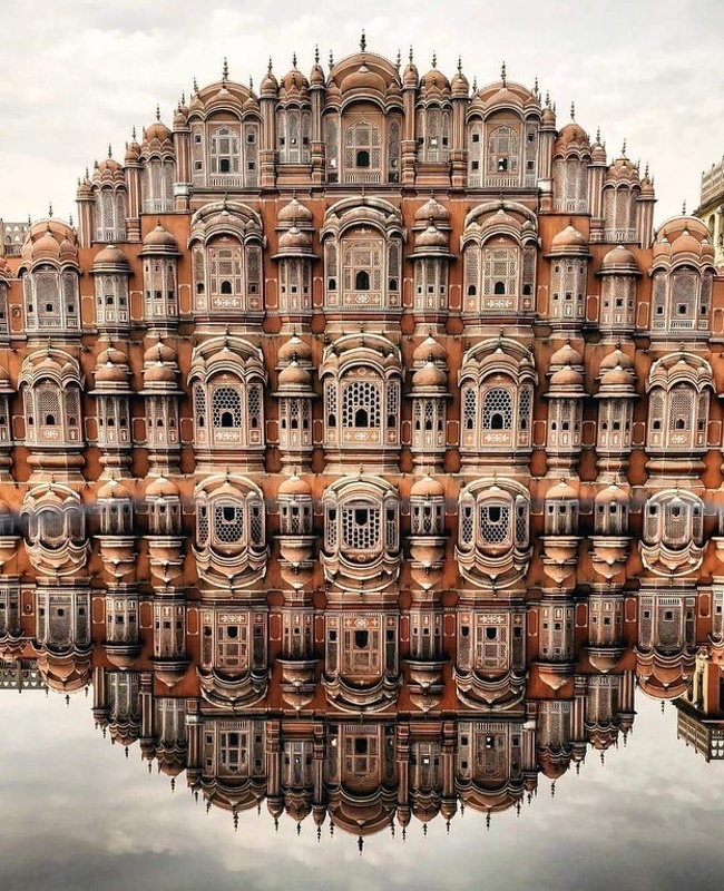 Hawa Mahal, Palace of Breeze, Jaipur (India)