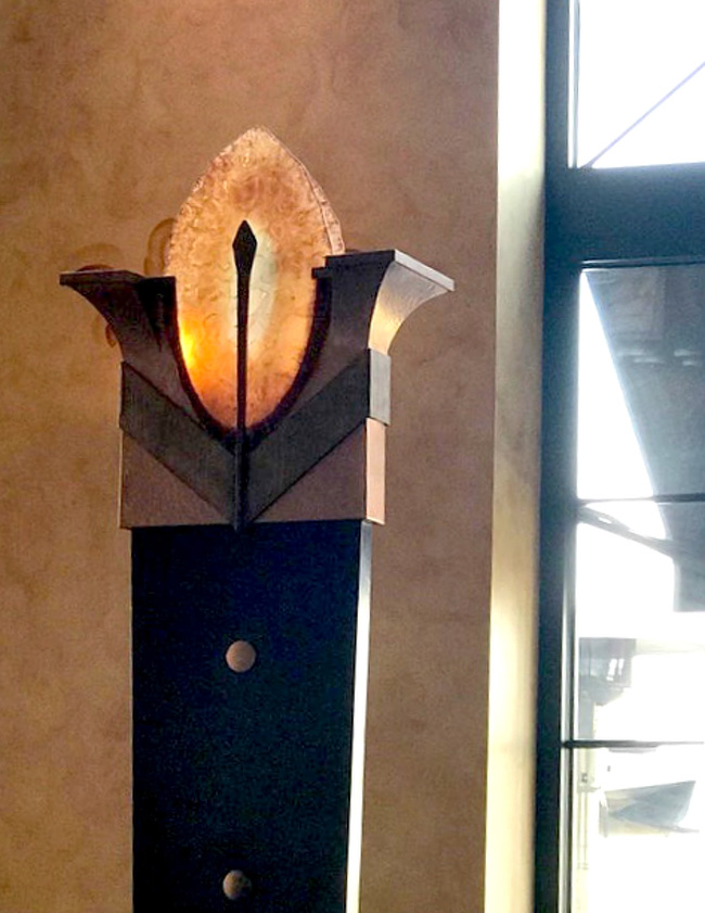 This light looks like the Eye of Sauron.