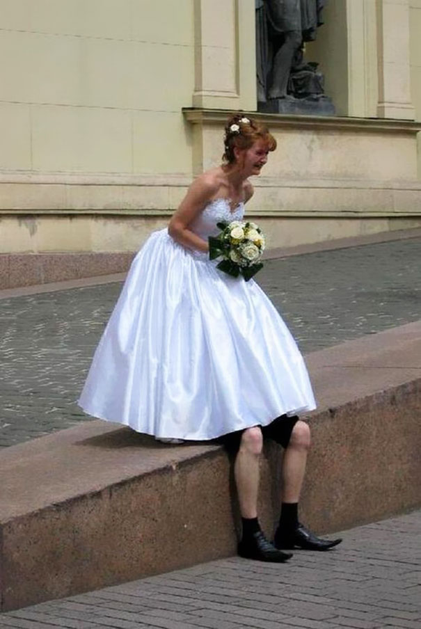 25 Incredibly Awkward Russian Wedding Photos