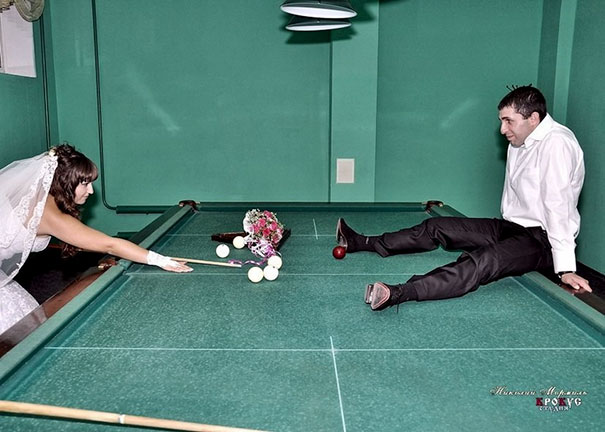 25 Incredibly Awkward Russian Wedding Photos