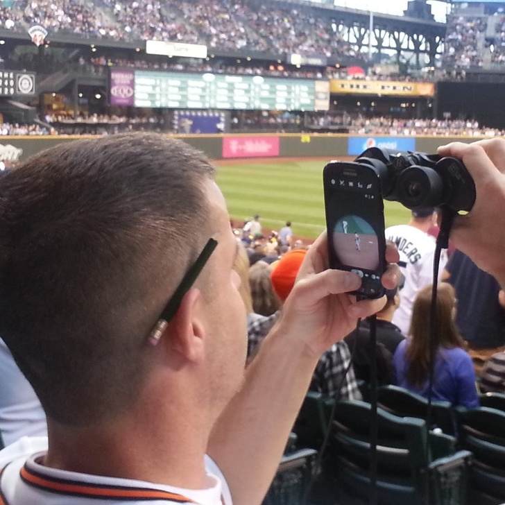 “Guy took pictures of the Yankees vs Mariners all night like this.”
