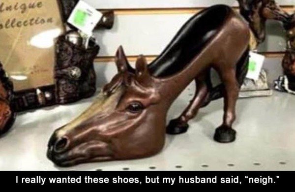 horse on a shoe - Ligue llectia I really wanted these shoes, but my husband said, "neigh."