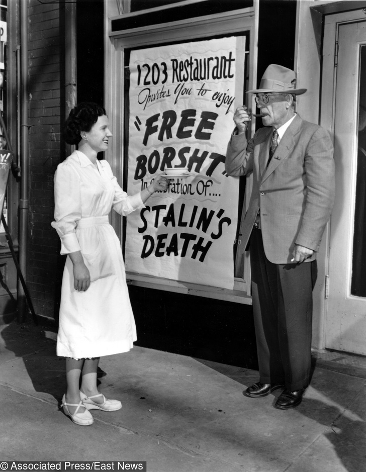 The sign of the Russian restaurant, 1203 in New York inviting everyone to eat free borsht due to Stalin’s death, March 6, 1953