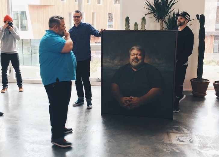 “This is a gift for our boss — a giant oil painting of himself.”
