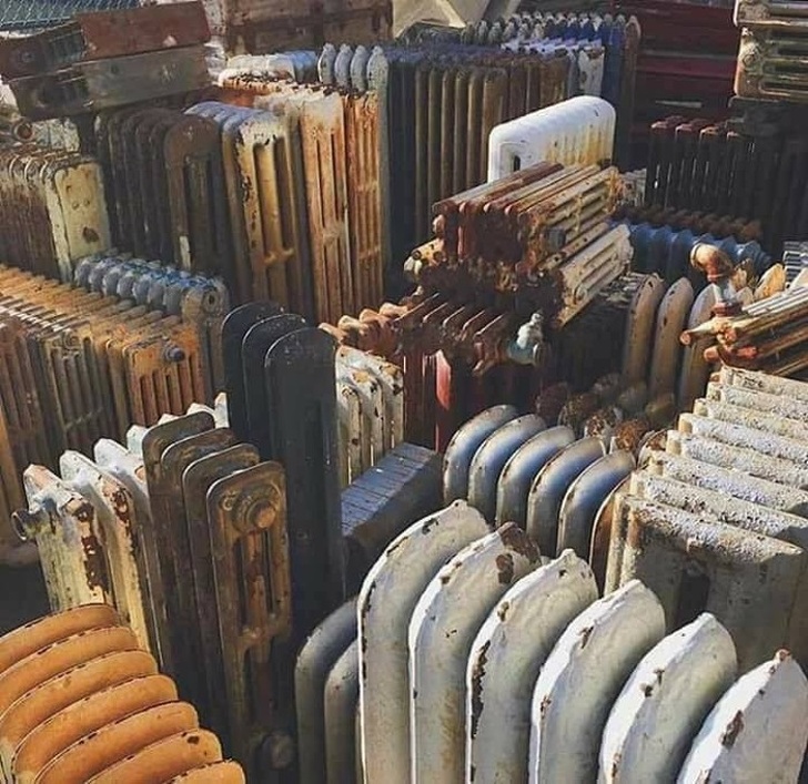 This radiator warehouse looks more like a block of old high-rise buildings.