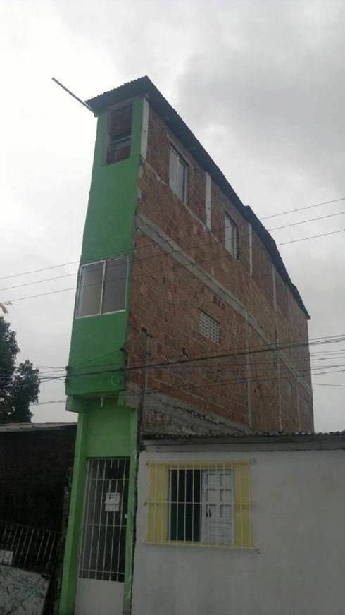 cursed images - funny building
