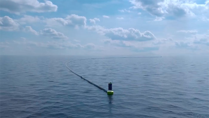 It uses the ocean currents to do all of the work, as the device floats freely and collects waste