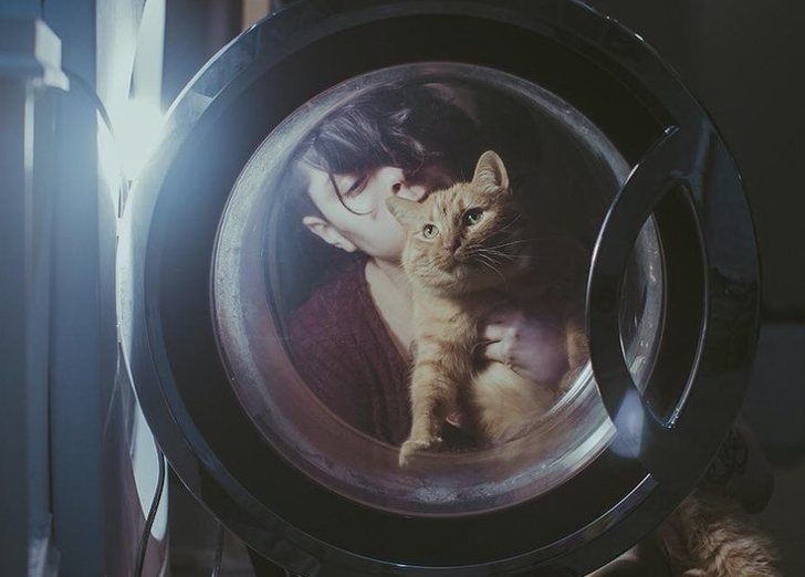 “Got drunk and took a cool photo of my cat and me pretending to be astronauts with the help of my washing machine!”