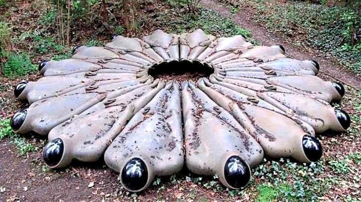 Someone stumbled upon this strange sculpture in the middle of the forest.