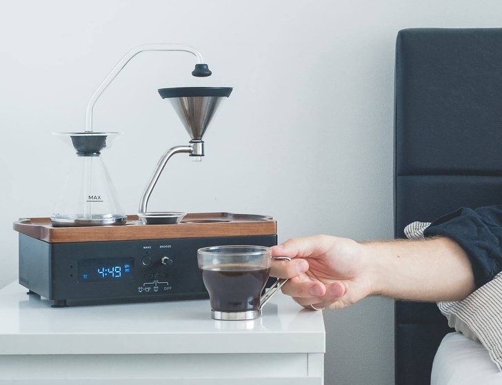 A brewing alarm that allows you to have a cup of coffee without leaving your bed