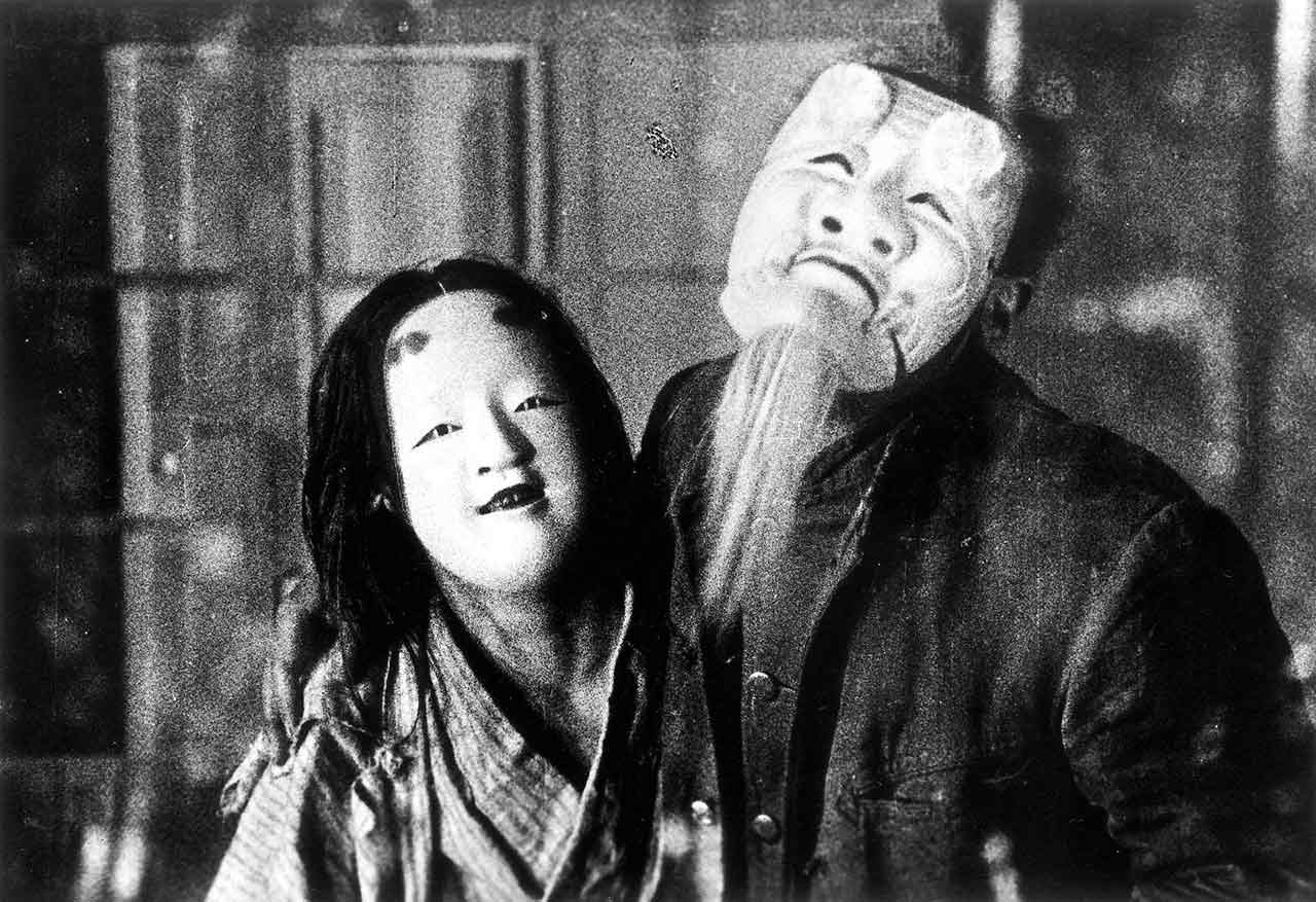 A promotional picture from the Japanese film "A Page of Madness" in 1926,