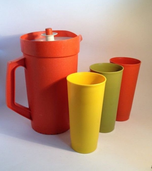 70s tupperware pitcher