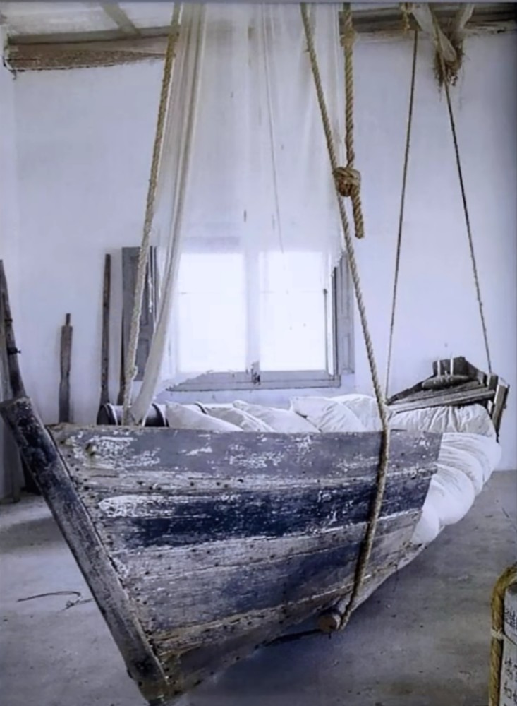 You can turn an old boat into a bed