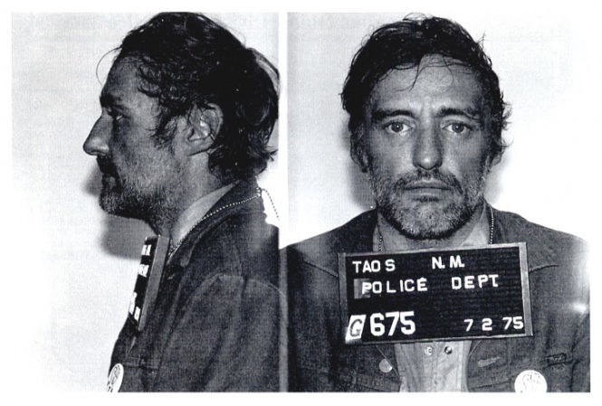 Actor Dennis Hooper was arrested by New Mexico police in July 1975 and charged with reckless driving, failure to report an accident, and leaving the scene. Hopper, 39 at the time, pleaded guilty to the charges and paid a fine.