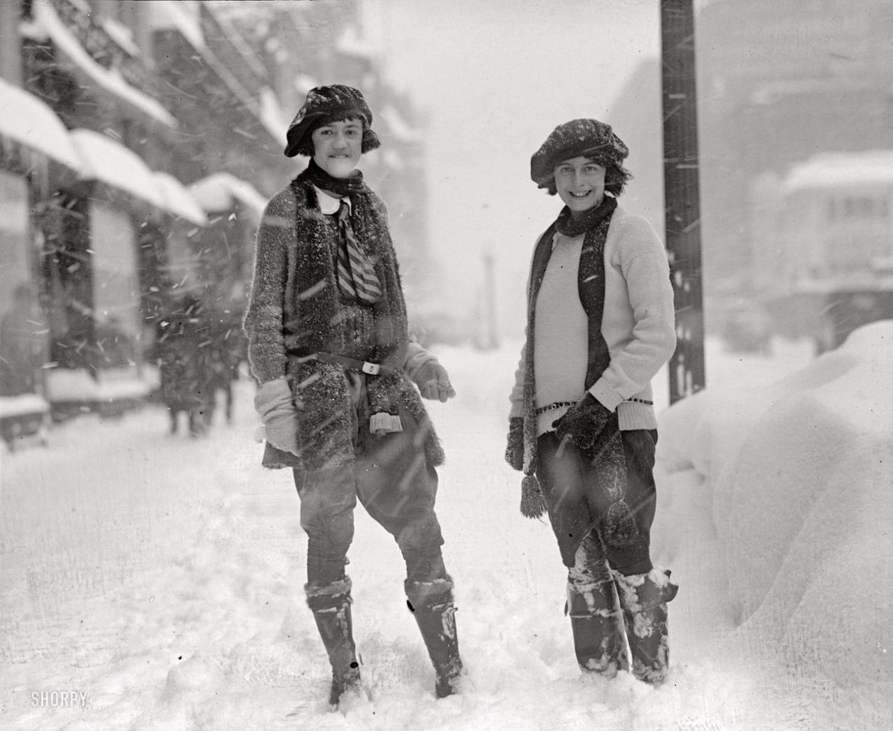 Young ladies during a heavy snowstorm in Washington DC, US in 1922.