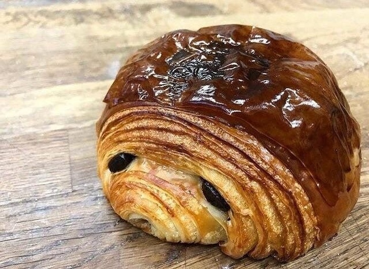 pain au chocolat hedgehog