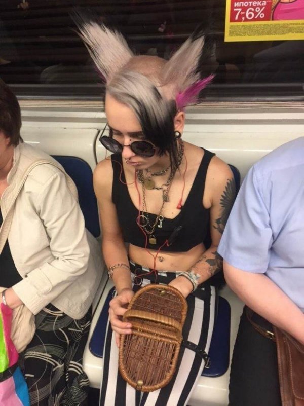 38 crazy sh*t seen on the subway