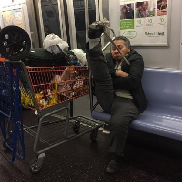 38 crazy sh*t seen on the subway - Wtf Gallery | eBaum's World