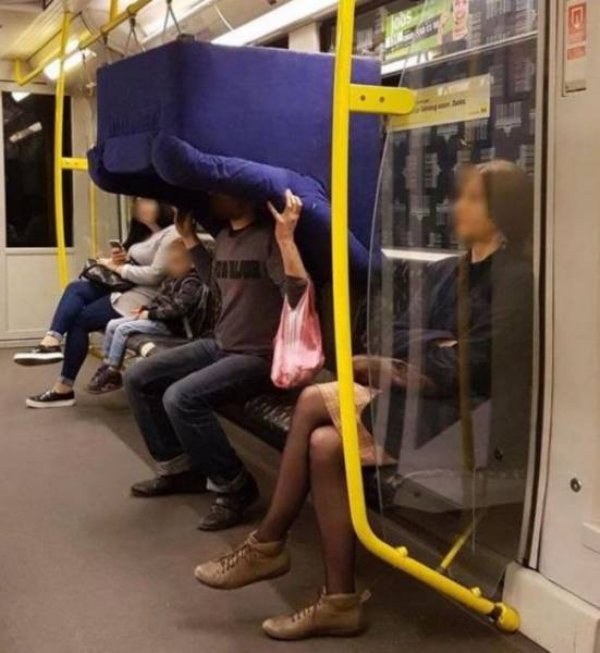 38 crazy sh*t seen on the subway