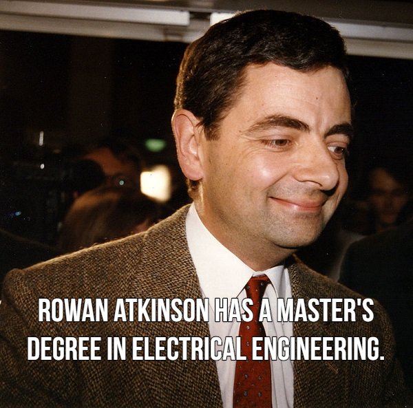 mr bean senyum - Rowan Atkinson Has A Master'S Degree In Electrical Engineering.