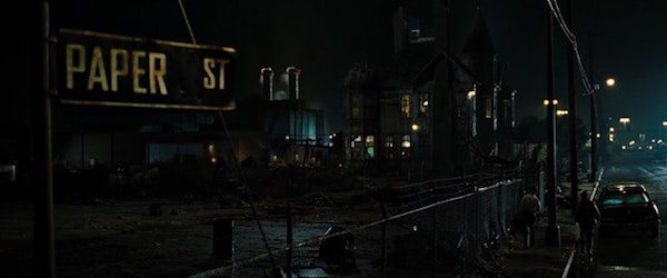 The street on which Fight Club’s (1999) Tyler Durden lives is called ‘Paper Street’. A ‘paper street’ is a term used to define places that exist on maps but not in actual reality.