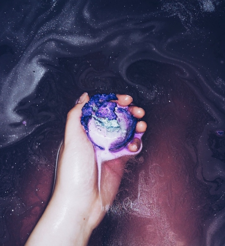 An intergalactic bath bomb