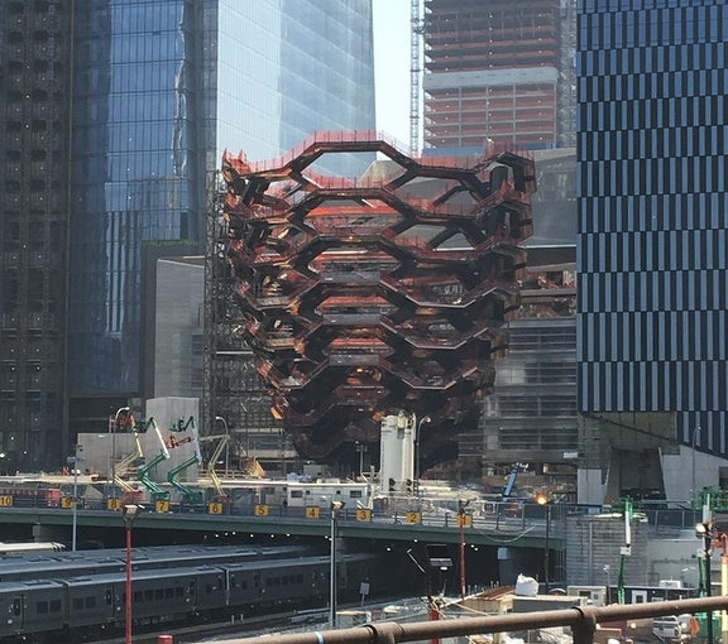 “What is this building in New York City?” It’s a viewing platform called “The Vessel” in Hudson Yards, New York.