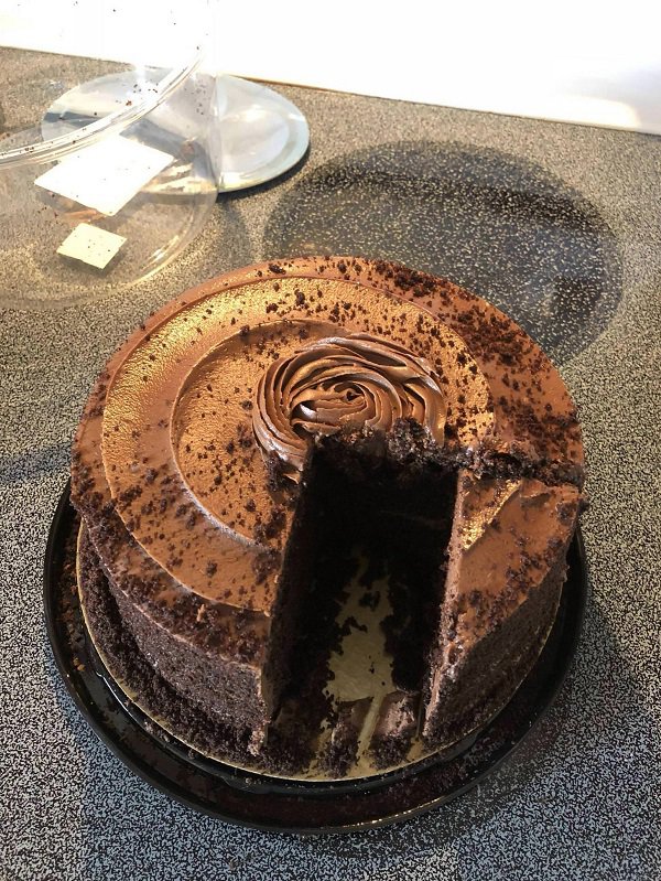 mildlyinfuriating cake