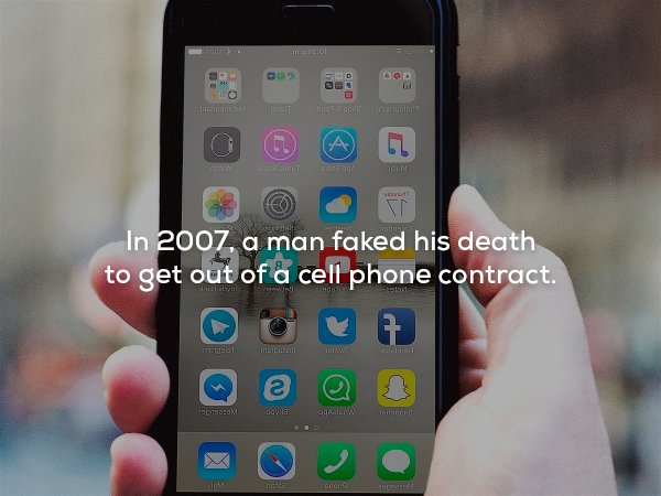 wtf facts - Mobile phone - Fo In 2007, a man faked his death to get out of a cell phone contract. Ctrot arrasaMo