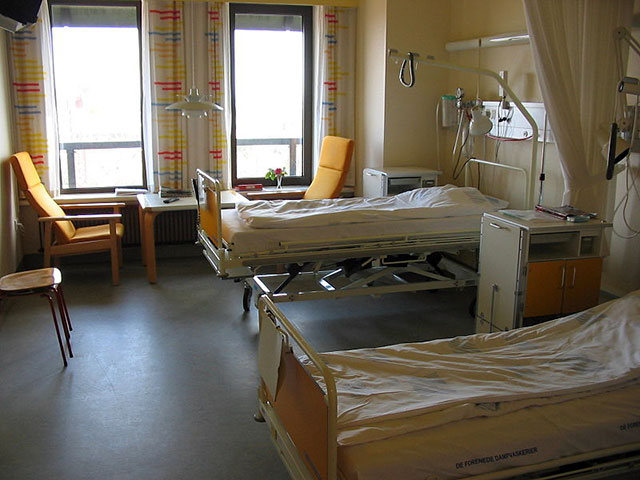 hospital room 1990