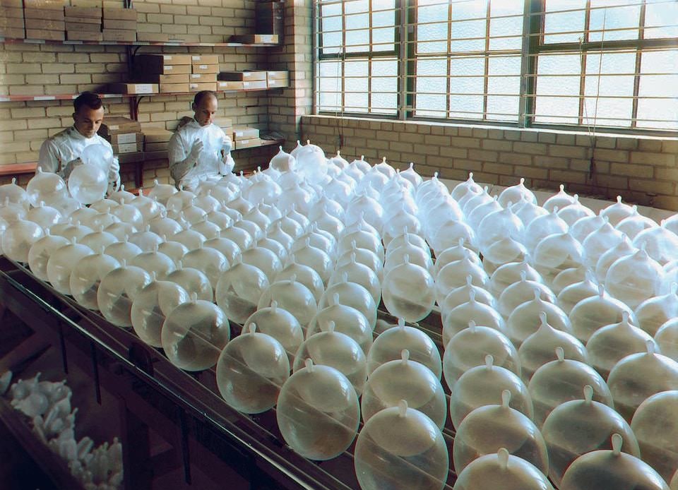 Condoms testing, 1935.