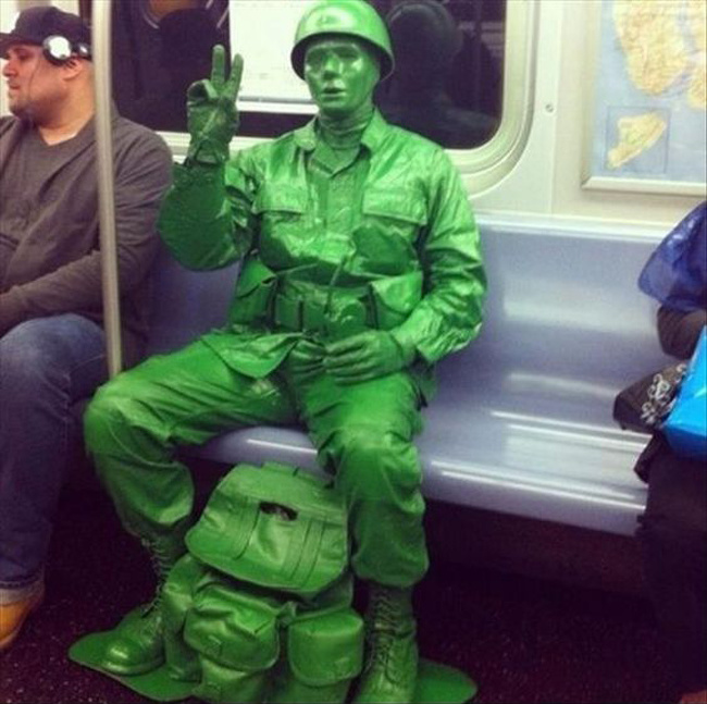 21 surprising things found on the subway