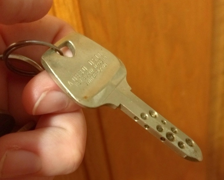 “This key my mom had when she was a college professor in the ’90s has circles instead of cuts.”