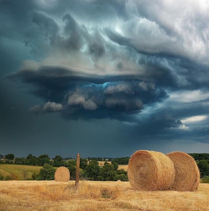 Clouds before a storm