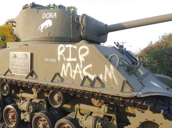graffiti tanks - Dora Iso
