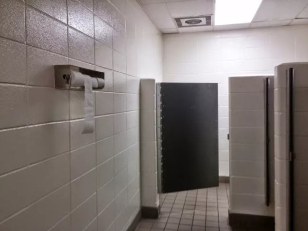20 bad bathroom design fails