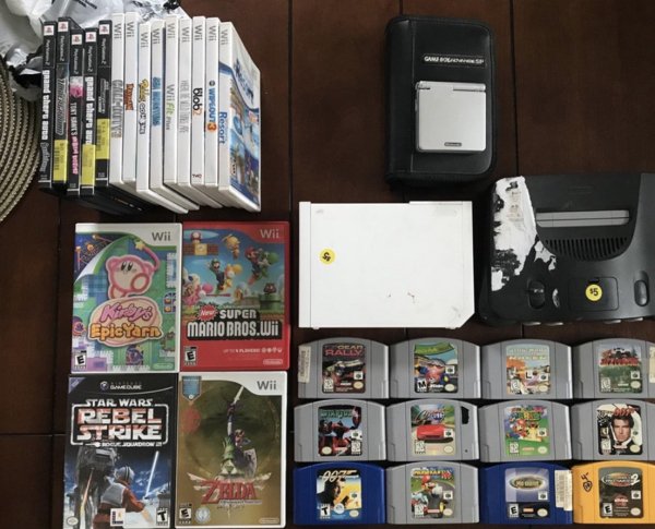 video games yardsales - Wii Wii Super Mario Bros.Wii Resort We WIPEOUT3 Wil Blob Willel Wil Wil Fit Wii Wii Wii wi Ch Episarn Star Wars Rebel Firs 1 and there Tintas her