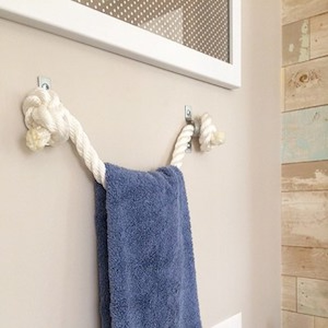 A rope as a towel holder