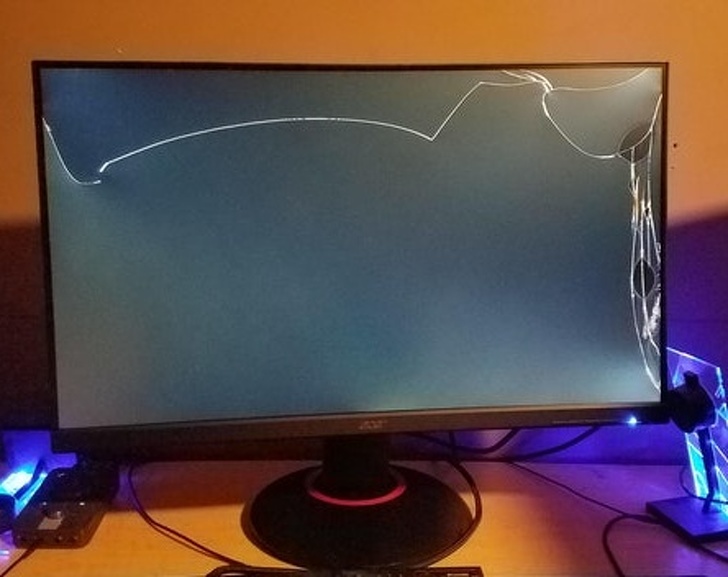 “So my new monitor arrived today...”