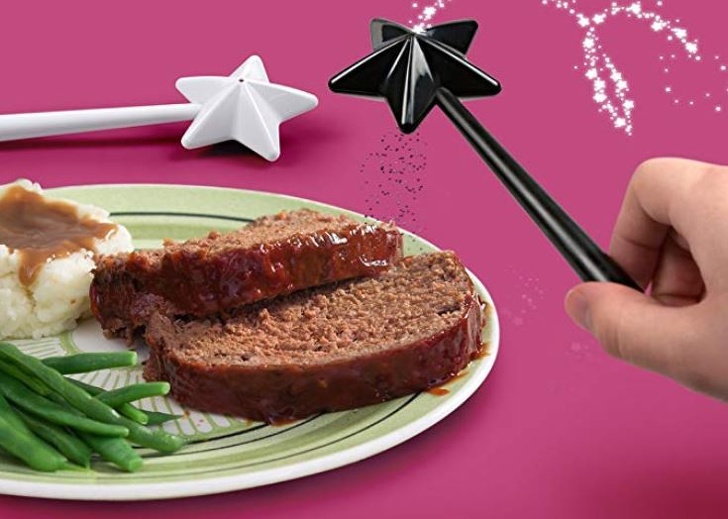 Shake all the magic on top of your dish with these magic wand salt and pepper shakers.