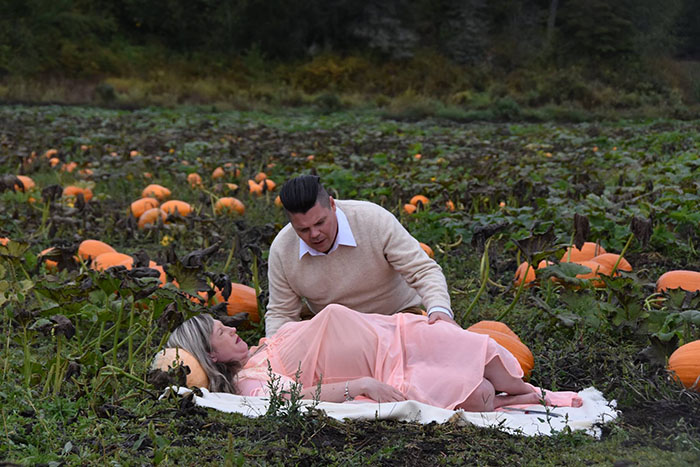 The most terrifying maternity shoot ever